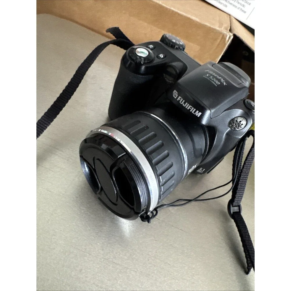 Fujifilm FinePix S5200 5.1MP Digital Camera - Y2K Digicam - Tested + 1GB xD Card